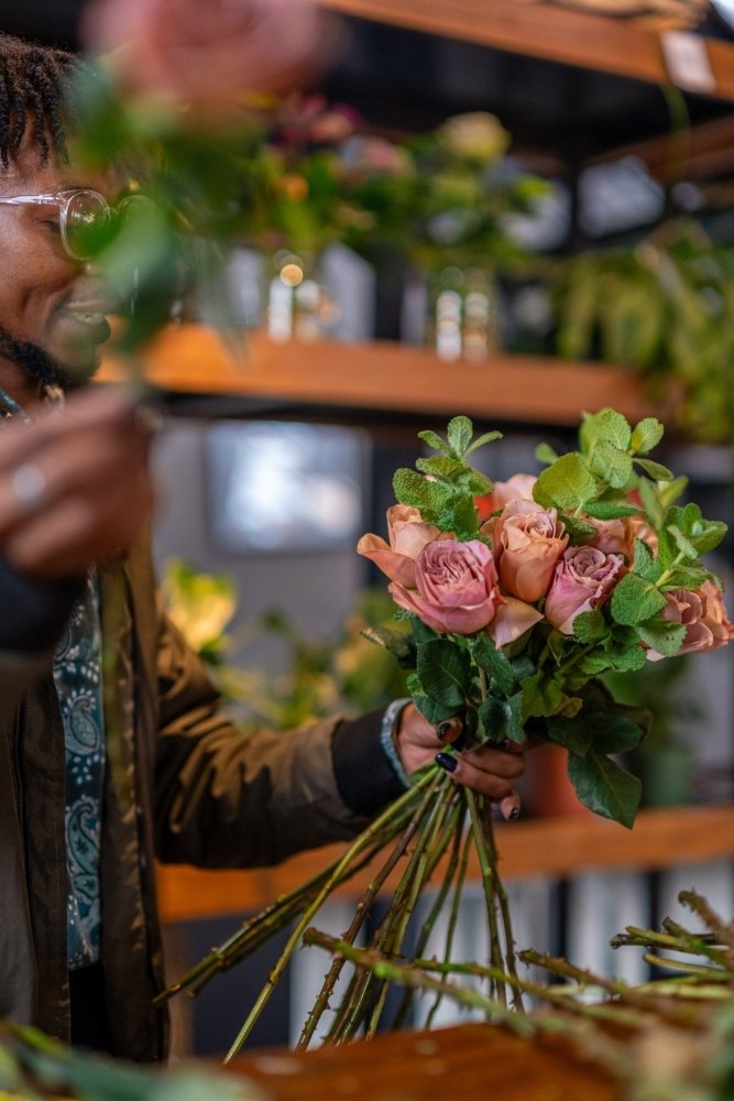 Tips for Beautiful Flower Arrangements at Home - Artcaffé Market