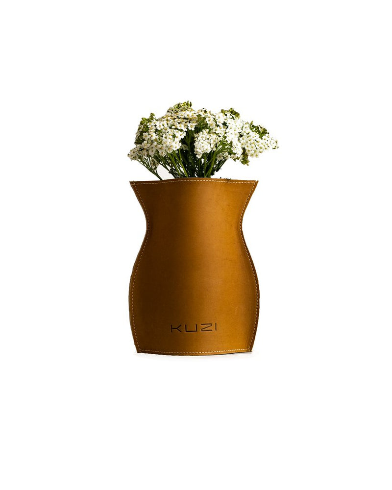 Kuzi Maji Vase Leather